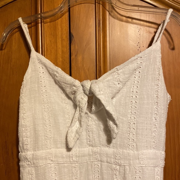 Gorgeous white embroidery cotton dress ❤️ - Picture 2 of 6